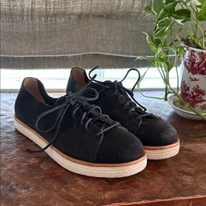 NWOT - Fabulous Kork-Ease suede lace up dress sneakers!